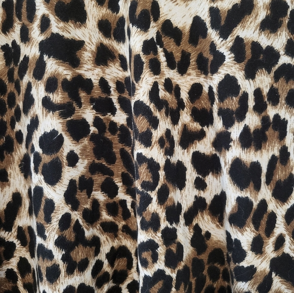 Tiffany Lane animal print blouse size medium - Picture 3 of 8